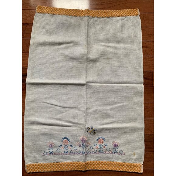 Vintage Blue Pink and Purple Embroidered Flower Hand towel - Picture 3 of 9